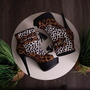 Platform high heel booties